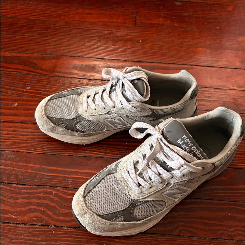 New Balance Light Gray Athletic Shoes